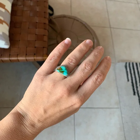 Pilot Mountain Turquoise Ring SZ 7 - Picture 4 of 5